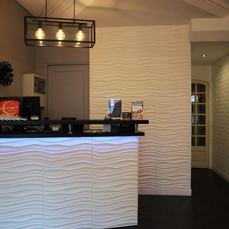 אז'ן Contact Hotel Le Provence מראה חיצוני תמונה