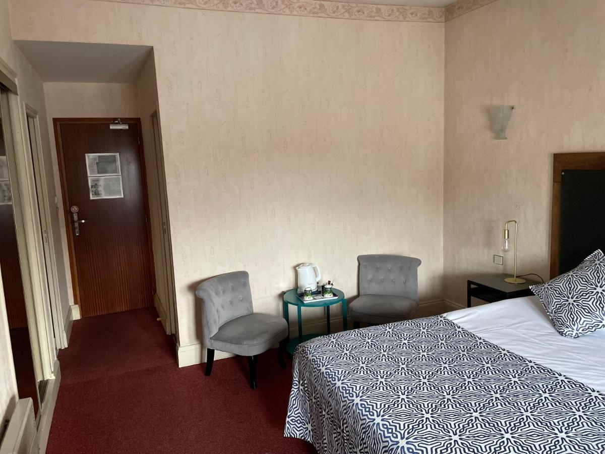 אז'ן Contact Hotel Le Provence מראה חיצוני תמונה