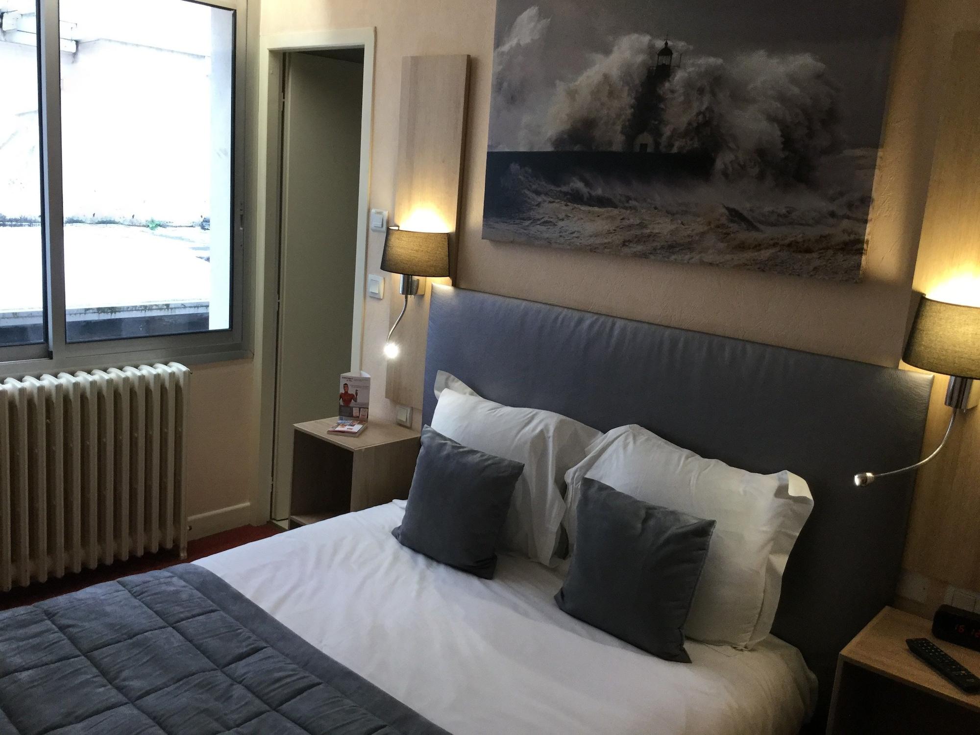 אז'ן Contact Hotel Le Provence מראה חיצוני תמונה