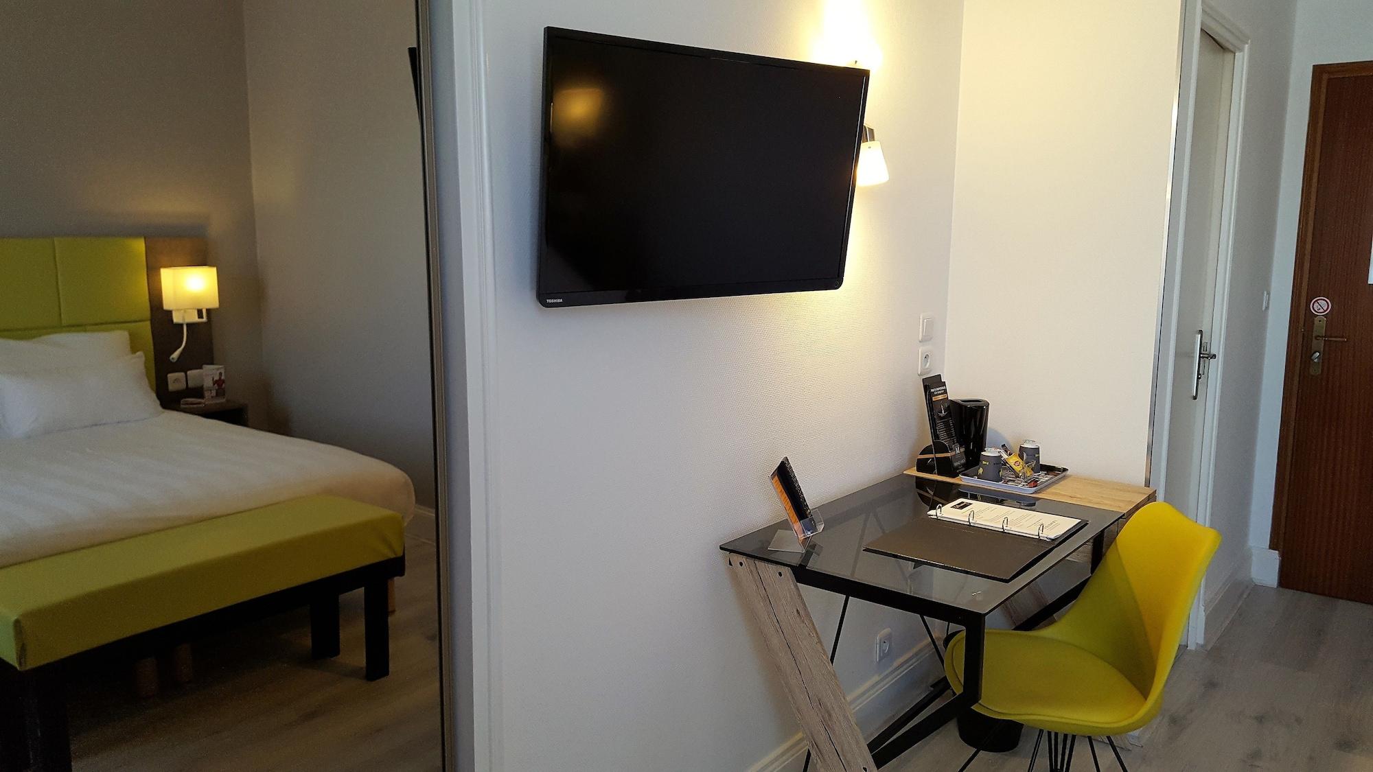 אז'ן Contact Hotel Le Provence מראה חיצוני תמונה