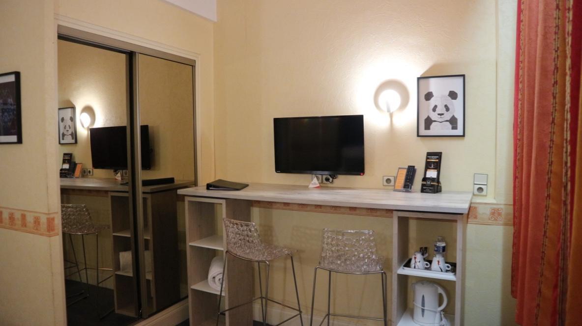 אז'ן Contact Hotel Le Provence מראה חיצוני תמונה