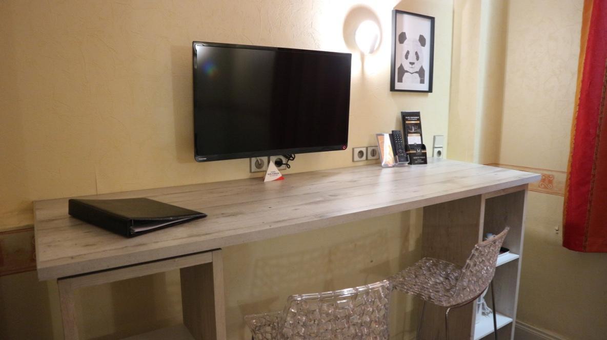 אז'ן Contact Hotel Le Provence מראה חיצוני תמונה