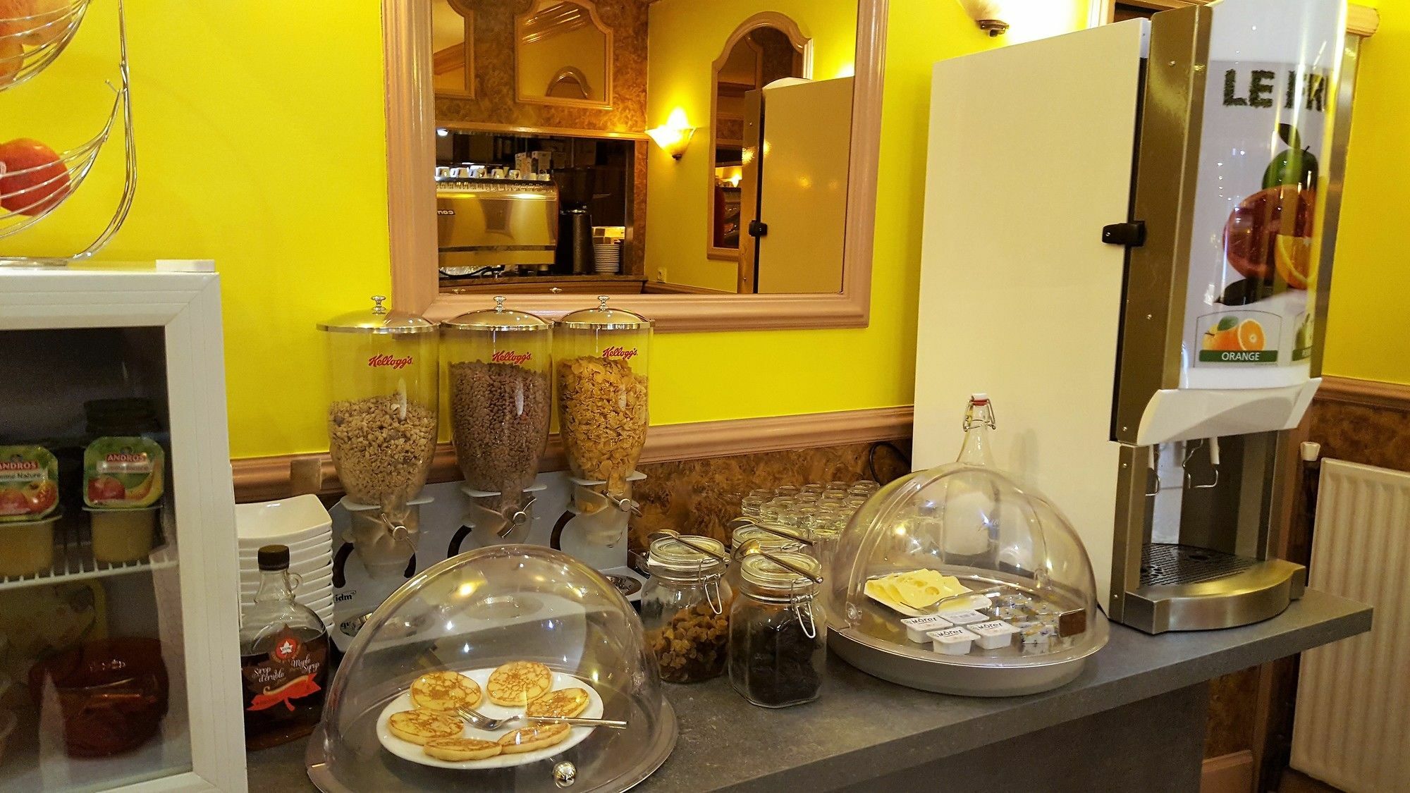 אז'ן Contact Hotel Le Provence מראה חיצוני תמונה