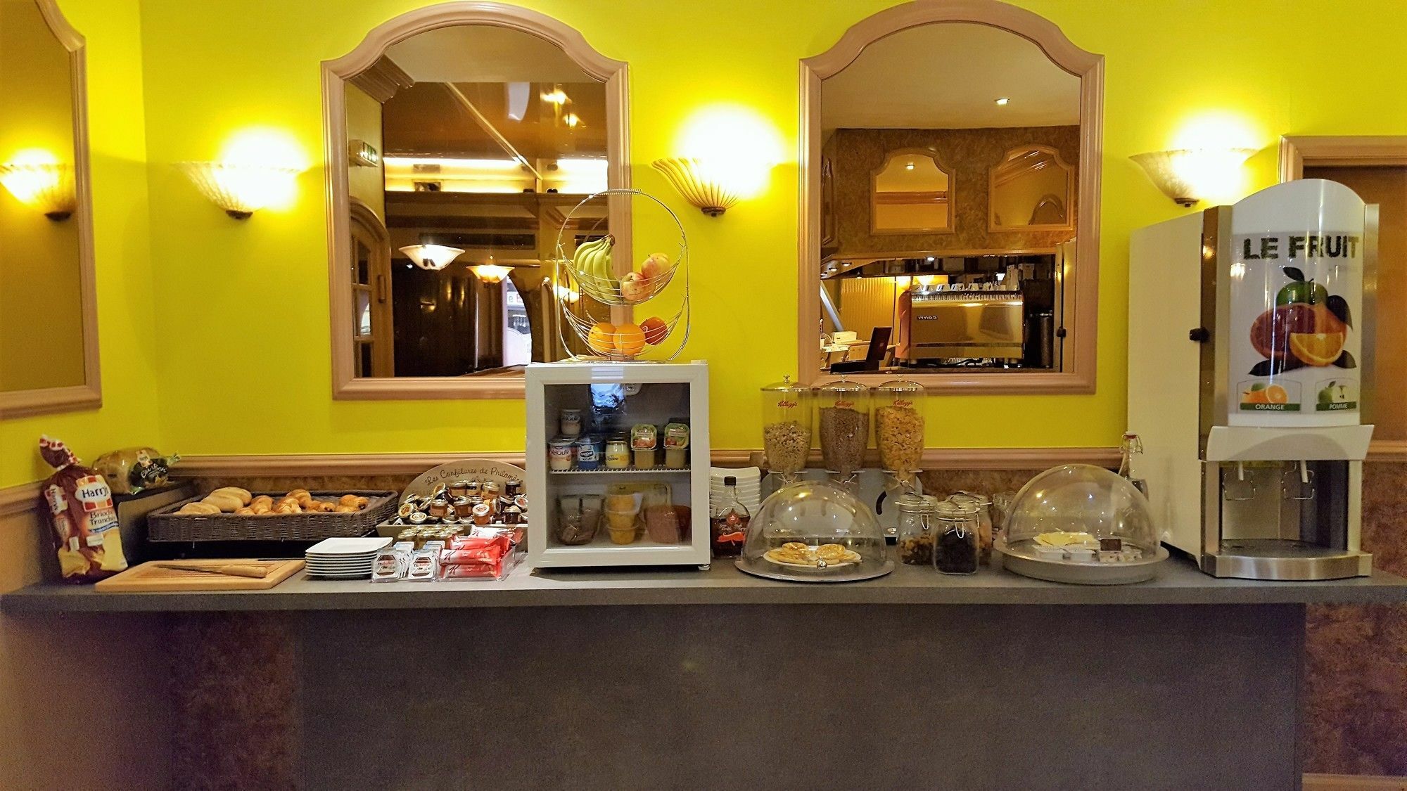 אז'ן Contact Hotel Le Provence מראה חיצוני תמונה